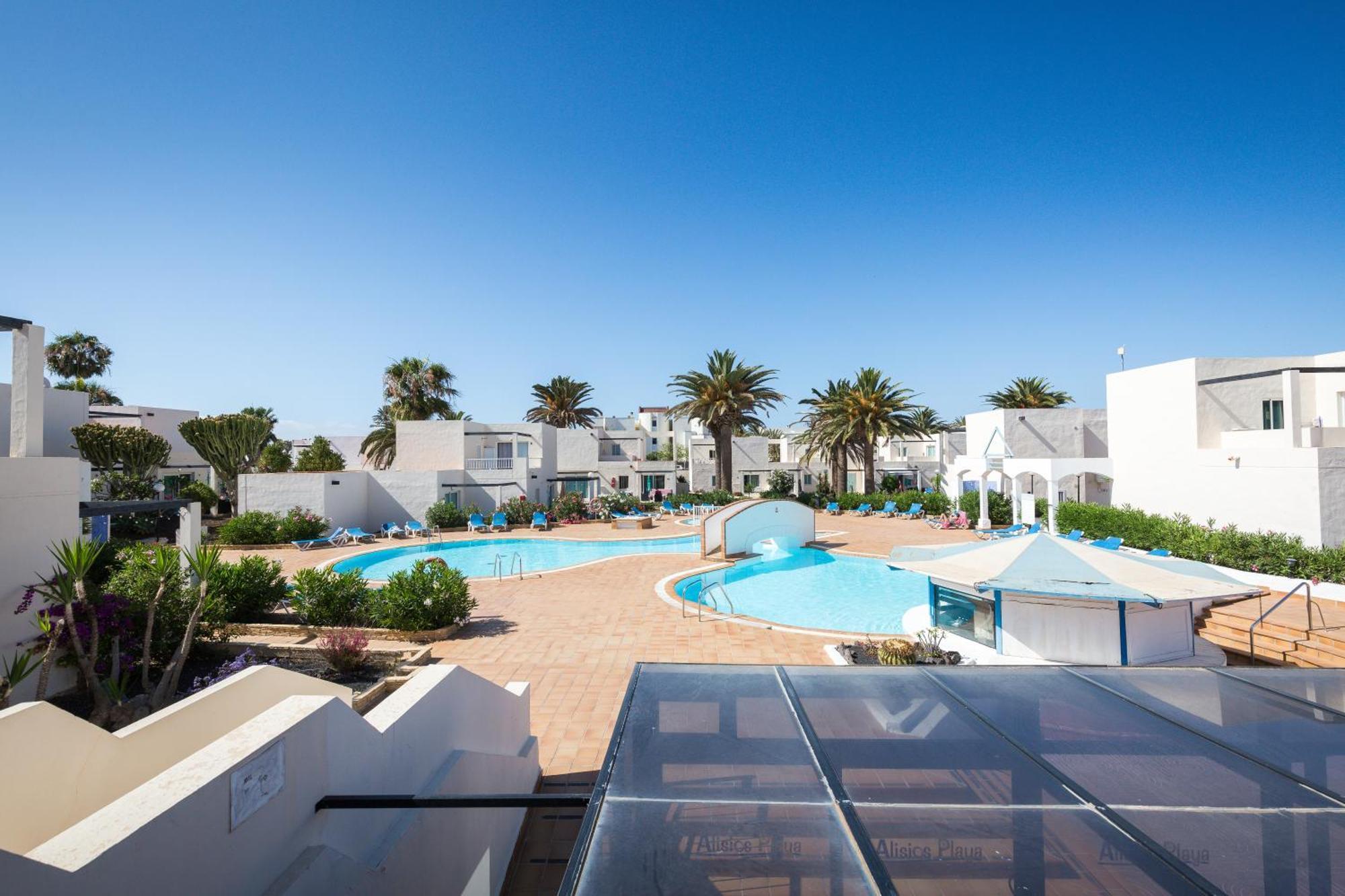 Home2Book Vibrant Apt Corralejo, Pool Exterior photo